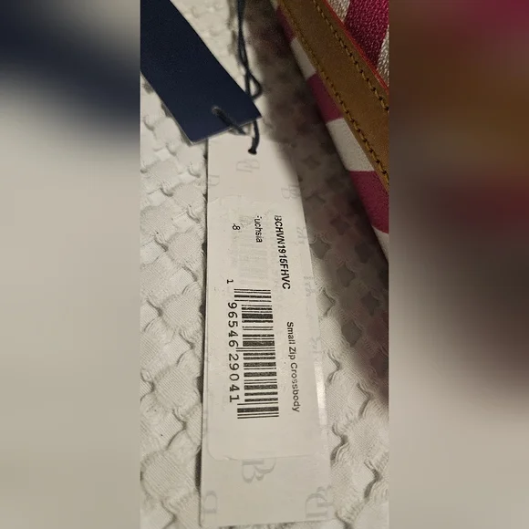 NWT Dooney & Bourke Small Zip Crossbody- Chevron Fuchsia/White - Picture 8 of 12